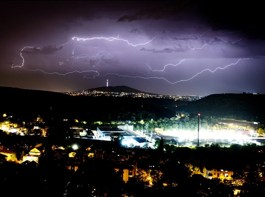 Delhi Plunges into Relief as Thunderstorm Delivers Heavy Rain and Cooler Air — Development
