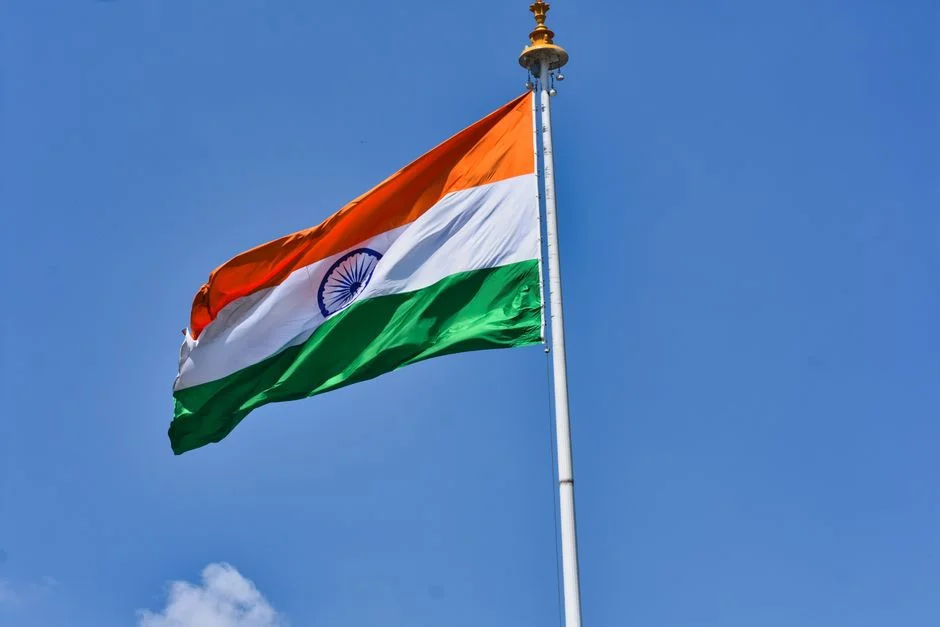 India Services Sector Growth Hits 17-Month Low as Hiring and Demand Falter — Business Economy