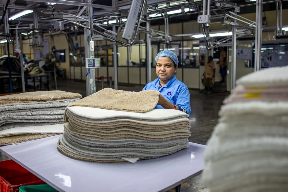 India's Services Sector Slumps to 17-Month Low as Hiring Freezes — Business Economy