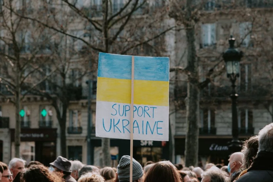 Russia Vows Massive Hits on Kyiv as Ukraine Weighs India’s Ceasefire Proposal — Politics Governance