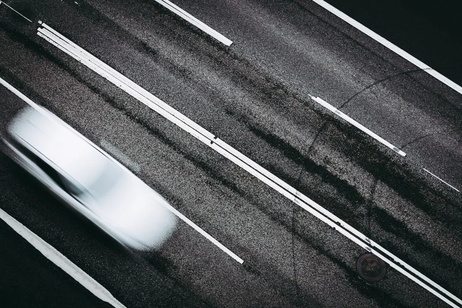 Speeding BMW Hits Divider at 250 kmph on Mumbai-Vadodara Highway — 2 Dead — Local News