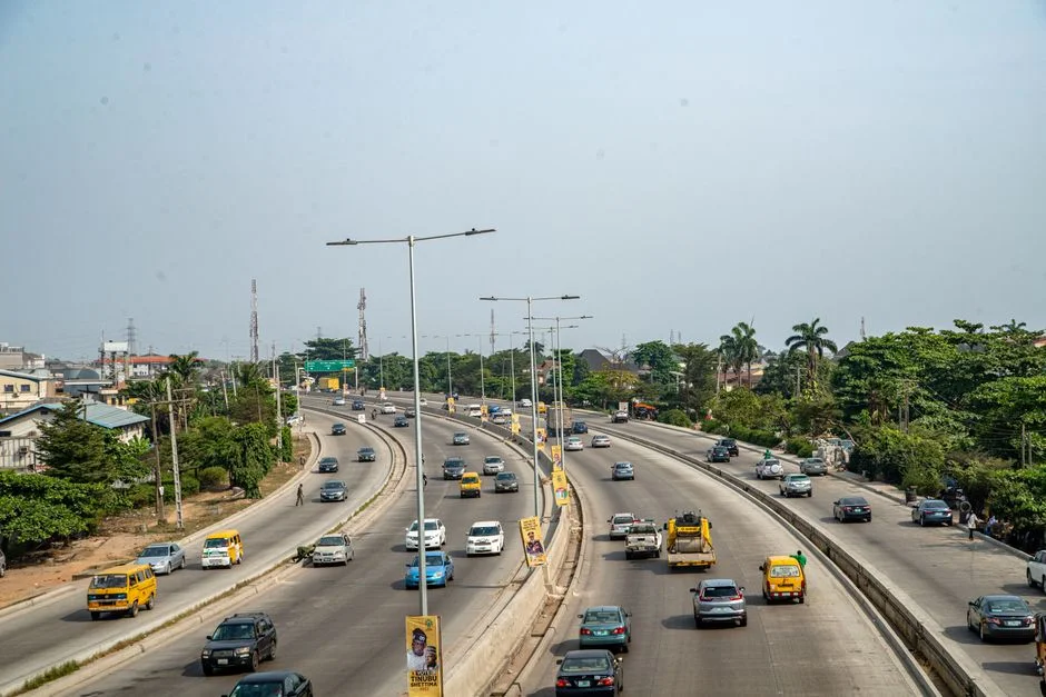 Transporters Urge Centre to Cut Fuel Prices as Crude Drops to $90 Per Barrel